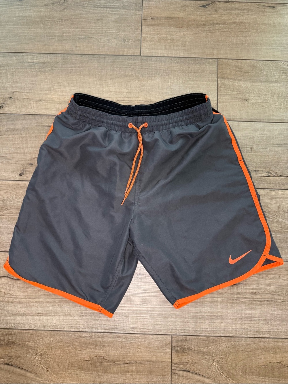Nike Boys Youth XL Running Shorts Gray Orange Lined Athletic Dri-Fir